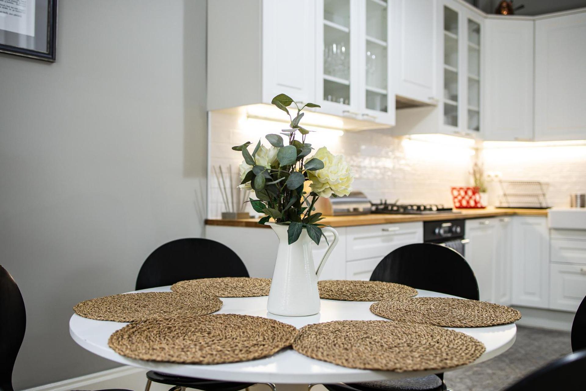 Spacious Victorian By Grand Boulevard Apartamento *