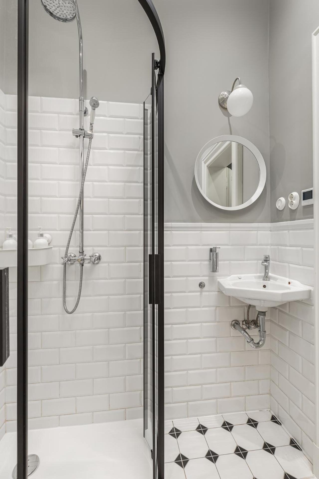 Spacious Victorian By Grand Boulevard * Budapeste