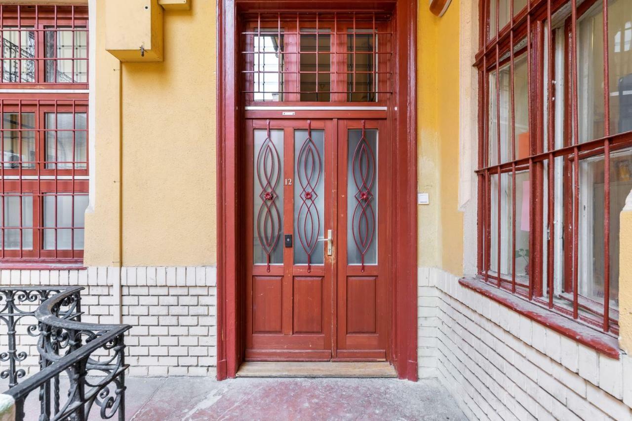 Spacious Victorian By Grand Boulevard *